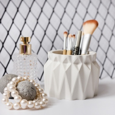 Ваза декоративная из гипса Белый 