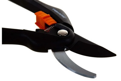 Садовые инструменты:Секатор Fiskars SingleStep P26 