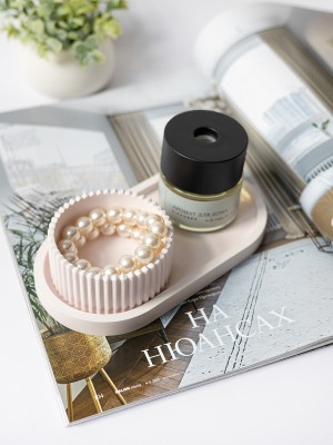 dekorativnyy_nabor_iz_gipsa_rozovyy_2_predmeta_ 