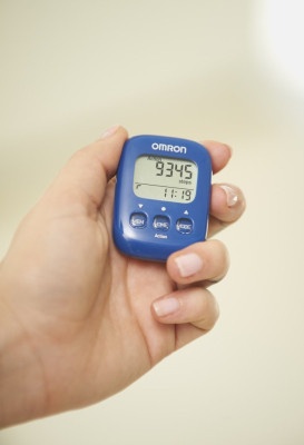 Шагомер OMRON HJ-325 синий 