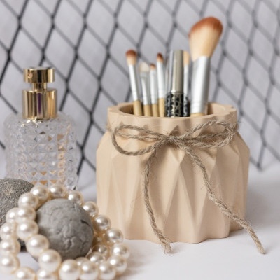 Ваза декоративная из гипса Бежевый 